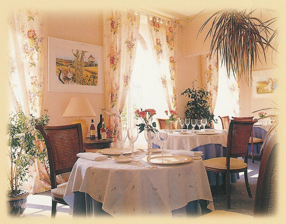 Gimont Chateau De Larroque מראה חיצוני תמונה